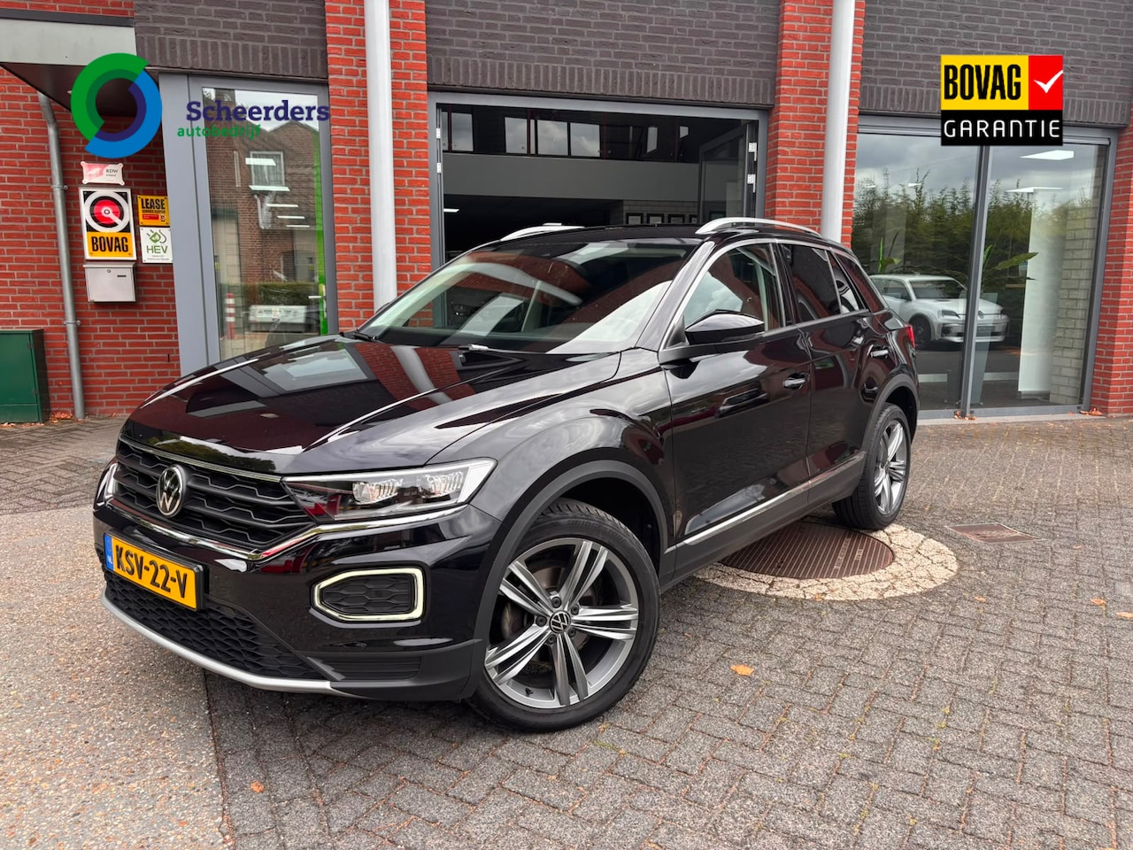 Volkswagen T-Roc - 1.5 TSI Sport 1.5 TSI Sport,Navi,Camera,Trekhaak,1 jaar Bovag garantie - AutoWereld.nl