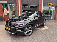 Volkswagen T-Roc - 1.5 TSI Sport, Navi, Camera, Trekhaak, 1 jaar Bovag garantie