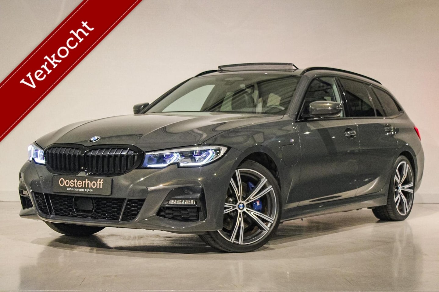 BMW 3-serie Touring - 330e M-sport DRAVIT | PANO | LASER - AutoWereld.nl