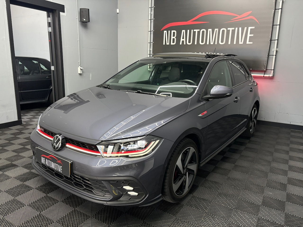 Volkswagen Polo - 2.0 GTI 2023 PANO IQ - AutoWereld.nl