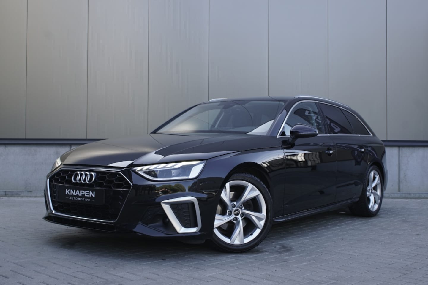 Audi A4 Avant - 35 TFSI S line | Apple CarPlay | Stoelverwarming | Cruise control | Elektrische stoelen | - AutoWereld.nl
