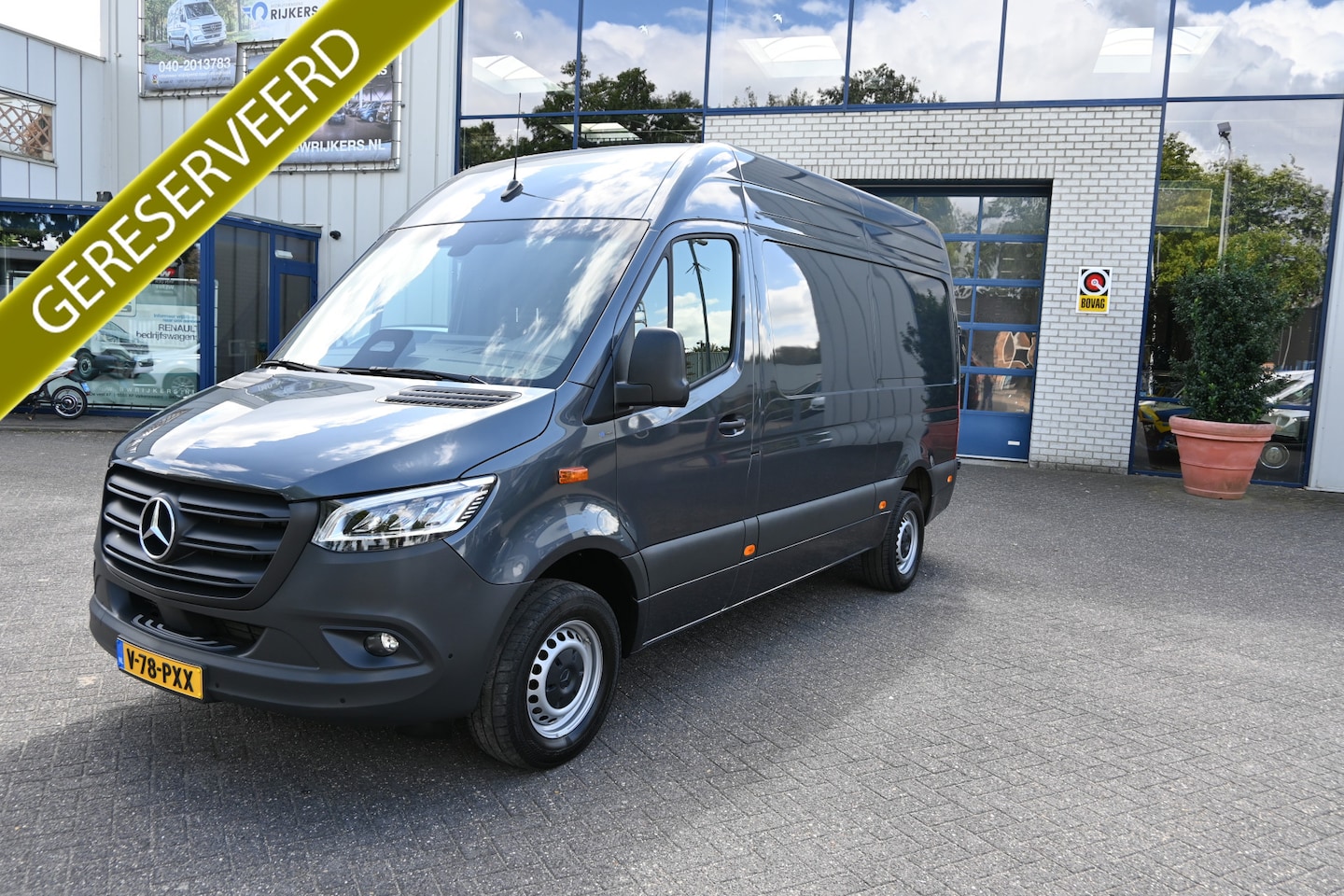 Mercedes-Benz Sprinter - 317 CDI L2H2 Pro HD LED, Geveerde stoel, Winterpakket, Etc. - AutoWereld.nl