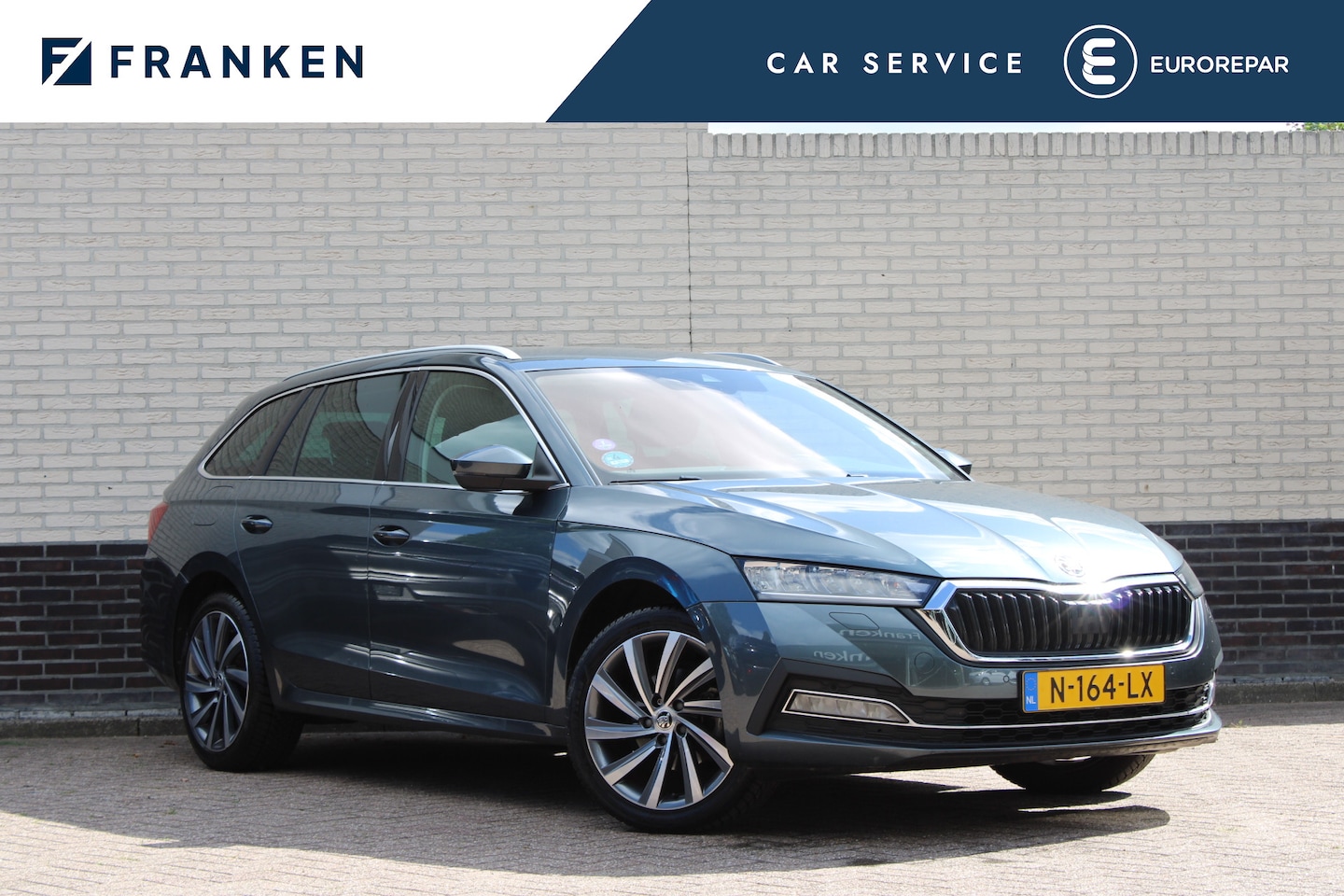 Skoda Octavia Combi - 1.0 e-TSI Business Edition Plus | Trekhaak | Adaptieve cruise | Leder | Stoelverwarming - AutoWereld.nl