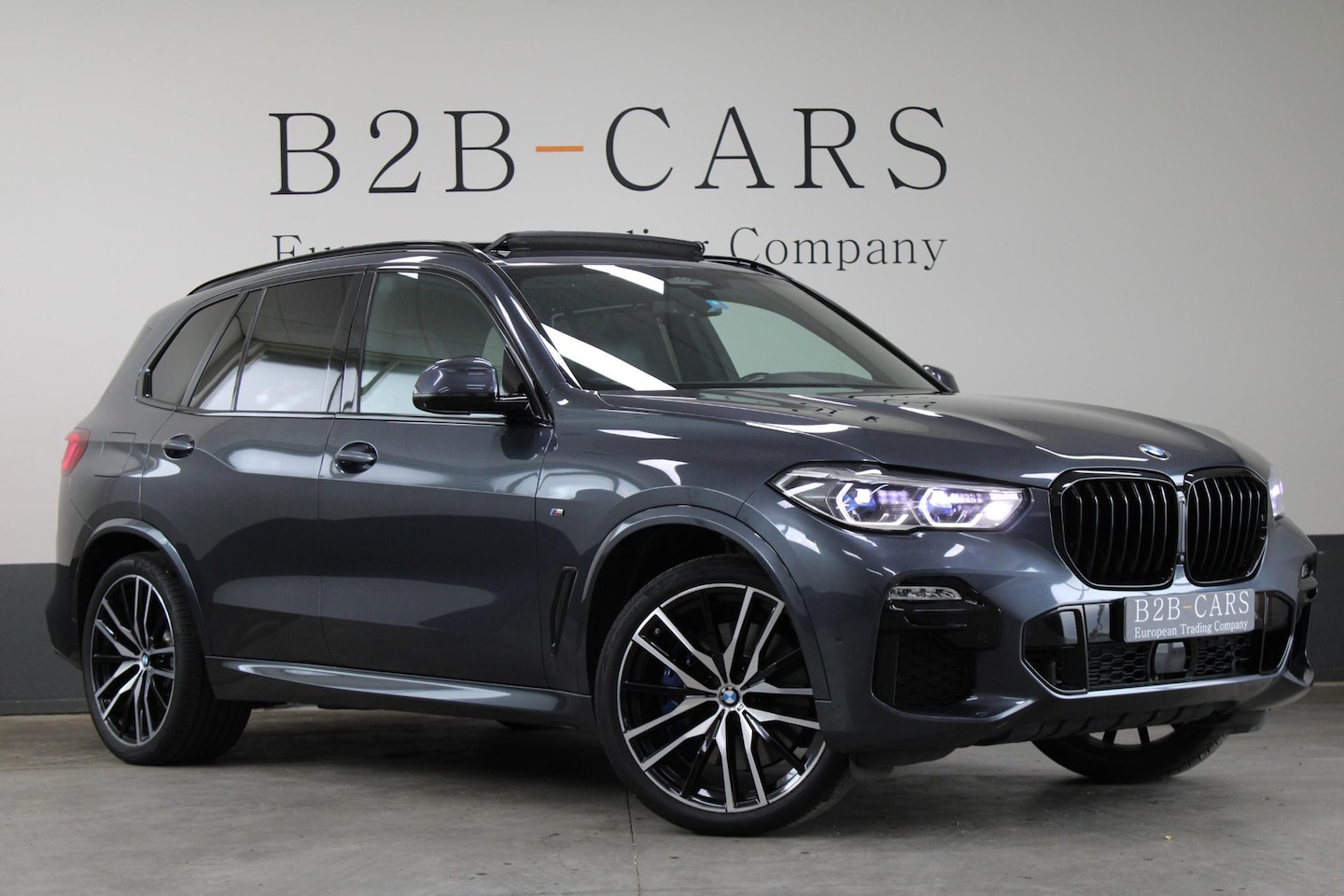 BMW X5 - xDrive40d | M-Sport | Panorama | HUD | Trekhaak | Luchtvering - AutoWereld.nl