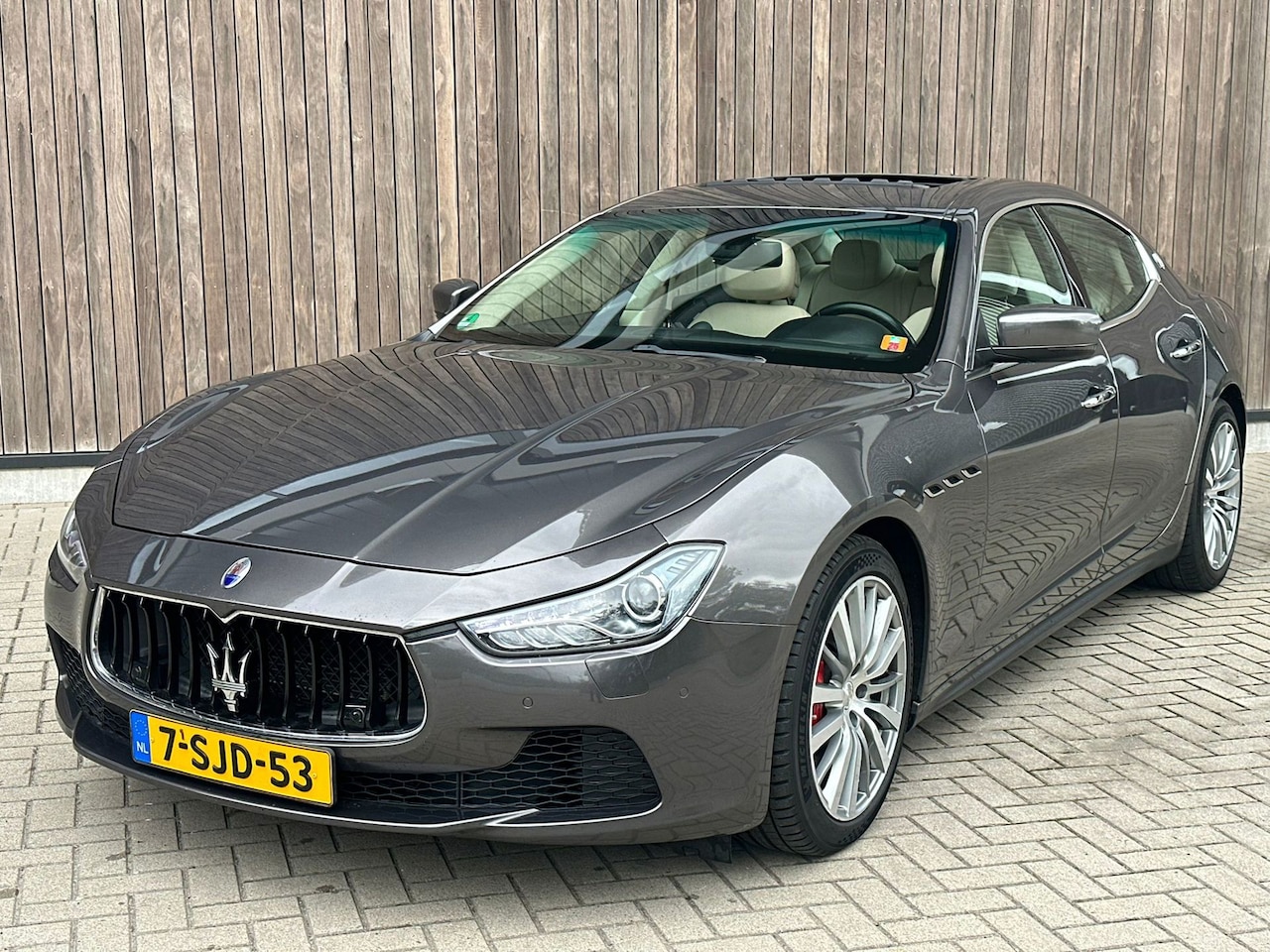 Maserati Ghibli - 3.0 V6 D | Full Options | Lage KM | - AutoWereld.nl