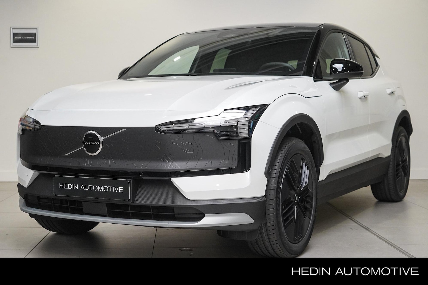 Volvo EX30 Cross Country - P5 Long Range Plus Europa 69 kWh P5 Long Range Plus Europa 69 kWh 272pk - AutoWereld.nl