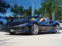 Ferrari F8 Spider - 3.9 V8 HELE / Lifting / Carbon / JBL