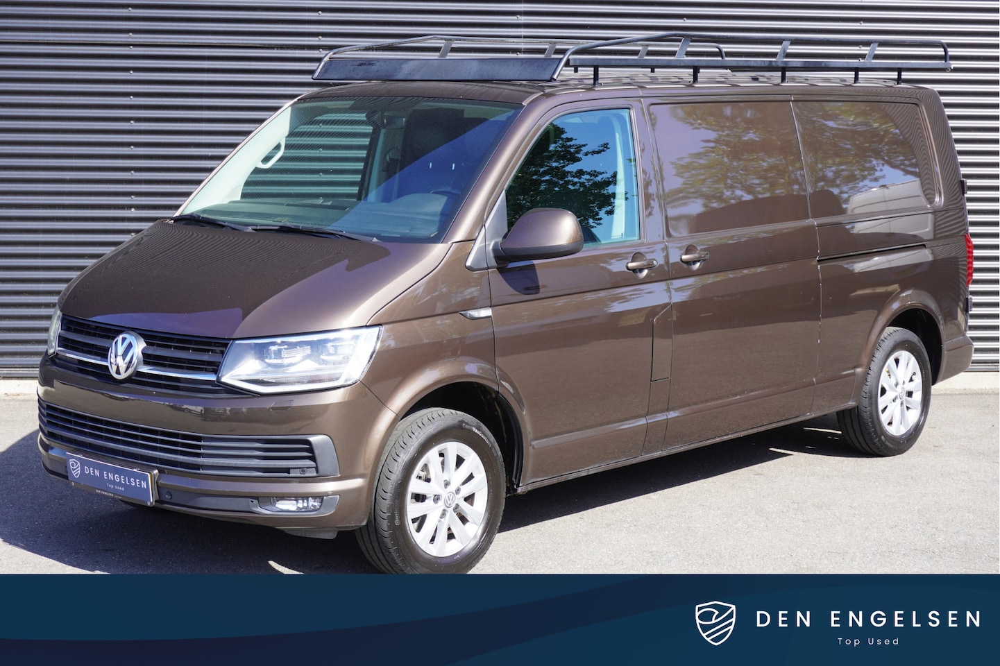 Volkswagen Transporter - 140pk Automaat L2H1 2x Schuifdeur Cruise Control Camera Leder Imperiaal Parkeersensoren 3- - AutoWereld.nl