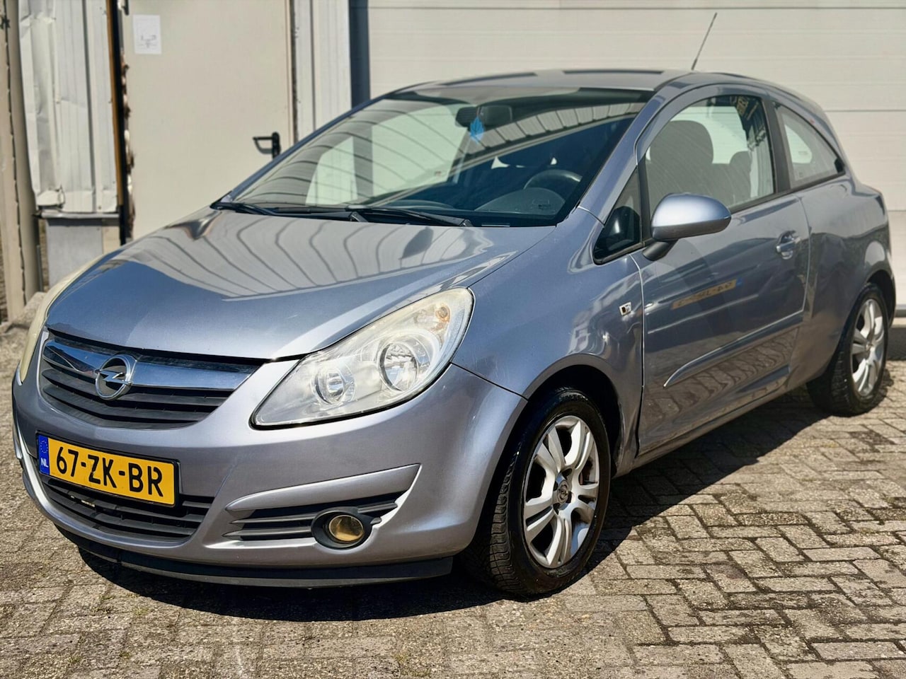 Opel Corsa - 1.4-16V Enjoy 1.4-16V Enjoy - AutoWereld.nl