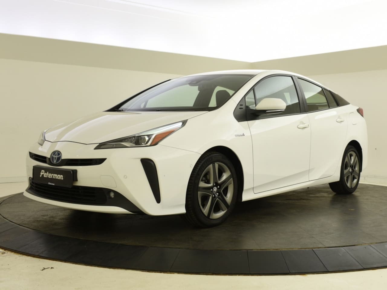 Toyota Prius - 1.8 Comfort Plus | Head-up | JBL-audio | PDC | Blindspot - AutoWereld.nl
