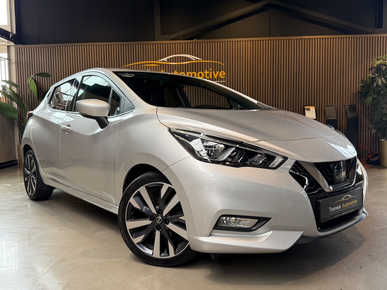 Nissan Micra - 1.0 IG-T Tekna achteruitrijcamera - stoelverwarming - orIgineel NL - AutoWereld.nl