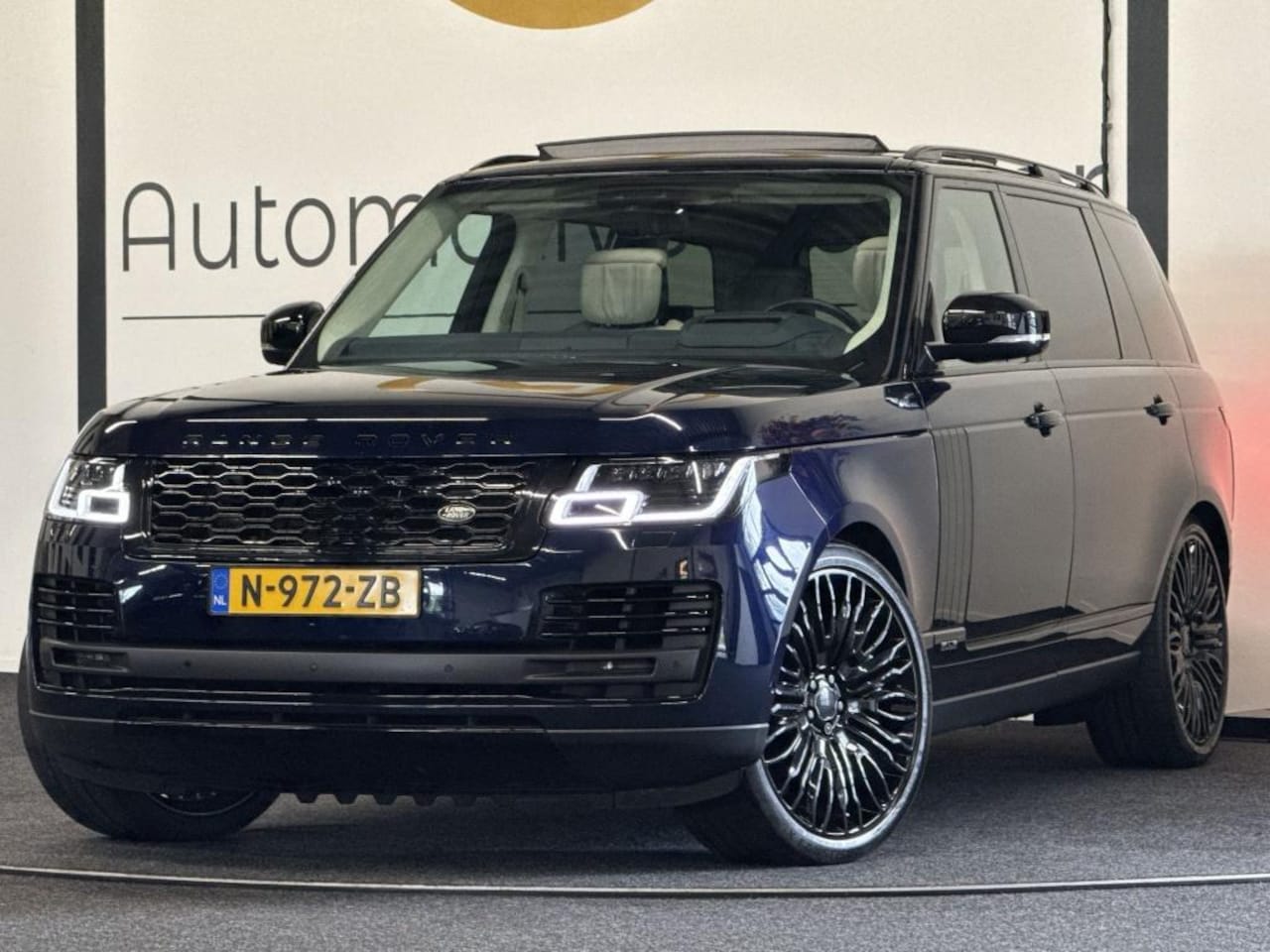 Land Rover Range Rover - P400e LWB AUTOBIO | MASSAGE | PANO | HEAD-UP | REAR-ENTERTAINMEN - AutoWereld.nl