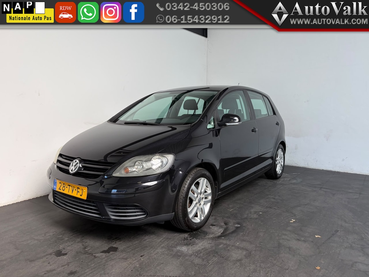 Volkswagen Golf Plus - 1.6 FSI Optive 3. APK 07-2027! - AutoWereld.nl