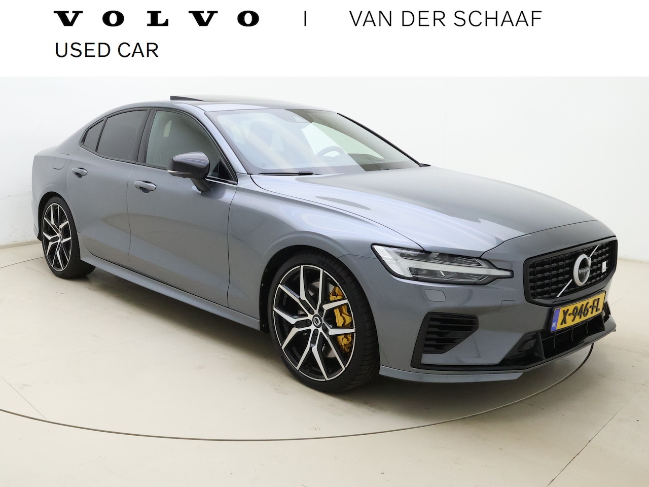 Volvo S60 - T8 405pk AWD Polestar Engineered / Panoramadak / 20'' / Styling Kit / Black Pack / Harman& - AutoWereld.nl