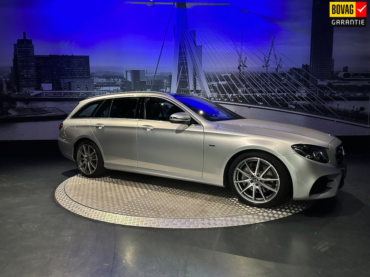 Mercedes-Benz E-klasse Estate - 200 Business Solution AMG *Burmester*Trekhaak*360Cam*Pano* - AutoWereld.nl