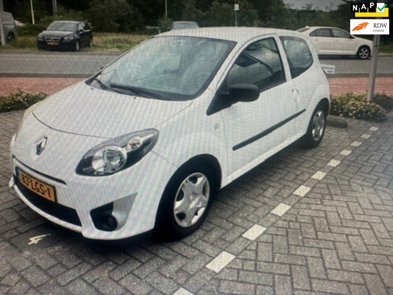Renault Twingo - 1.2-16V Authentique/ZUINIG/airco/2 sleutels/dealer-onderh/weinig kilometers - AutoWereld.nl
