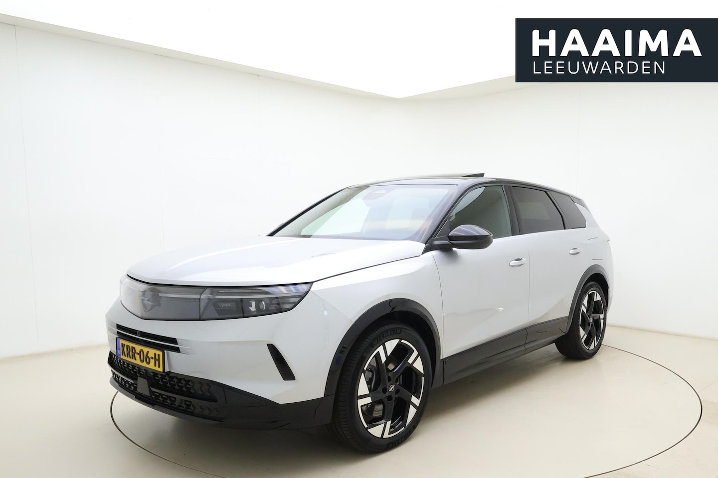 Opel Grandland - 1.6 Turbo Plug-in-Hybrid Ultimate | Lederen bekleding | Panoramisch schuif/kantel dak | St - AutoWereld.nl