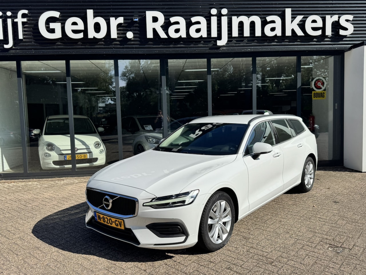 Volvo V60 - 2.0 B3 Momentum Business*Navi*ACC*EXPORT/EX.BPM* - AutoWereld.nl