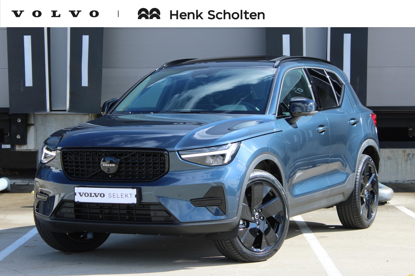 Volvo XC40 - B4 Automaat Plus Black Edition | Verwarmbare voorstoelen | Verwarmbaar stuurwiel | Premium - AutoWereld.nl