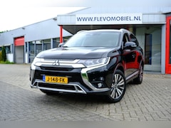 Mitsubishi Outlander - 2.0 2WD Limited+ 7-pers Aut. Pano|Leder|Clima|Cam