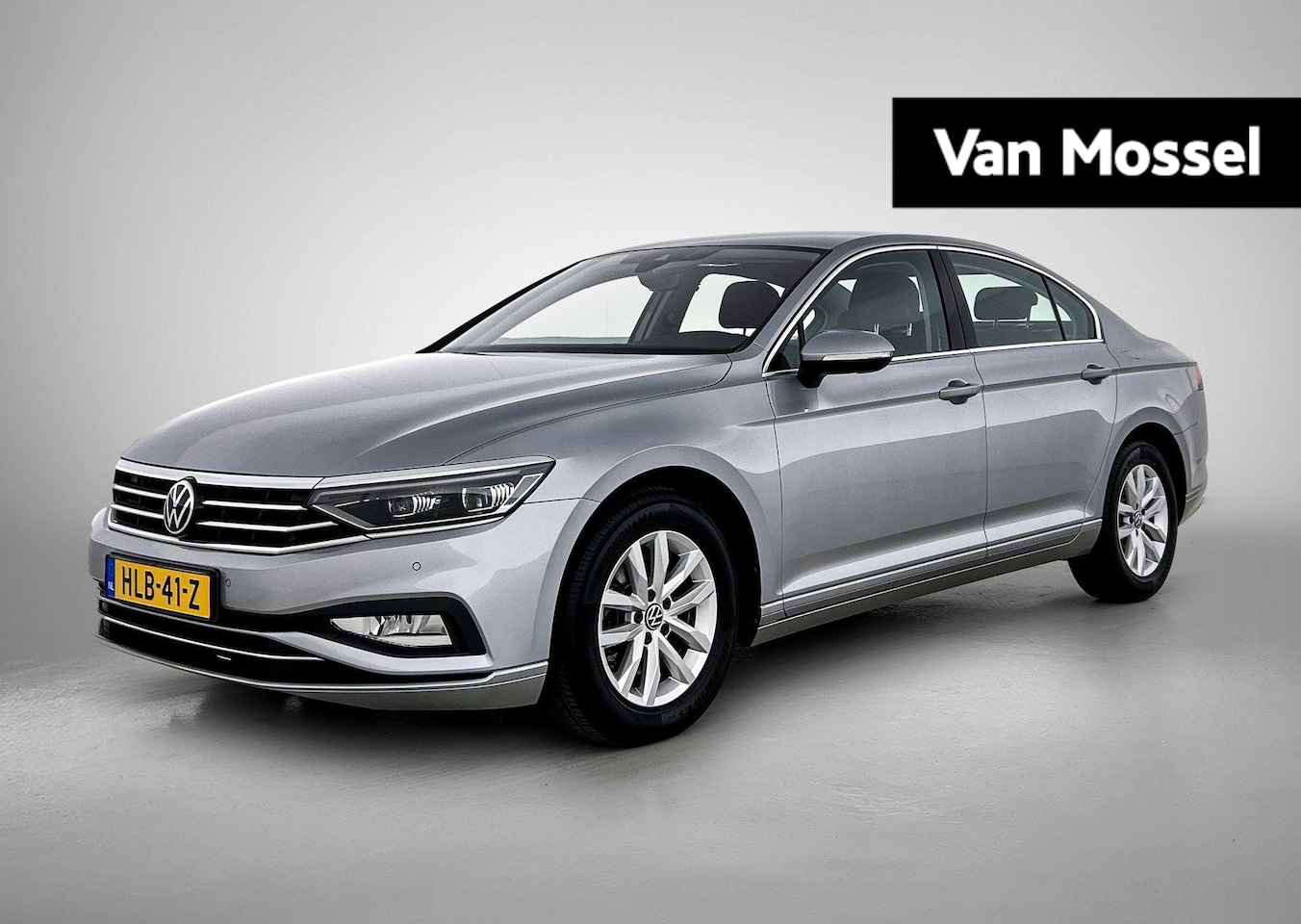 Volkswagen Passat - 1.5 TSI Business | ACHTERUITRIJCAMERA | APPLE CARPLAY - ANDROID AUTO | KEYLESS | VIRTUAL C - AutoWereld.nl