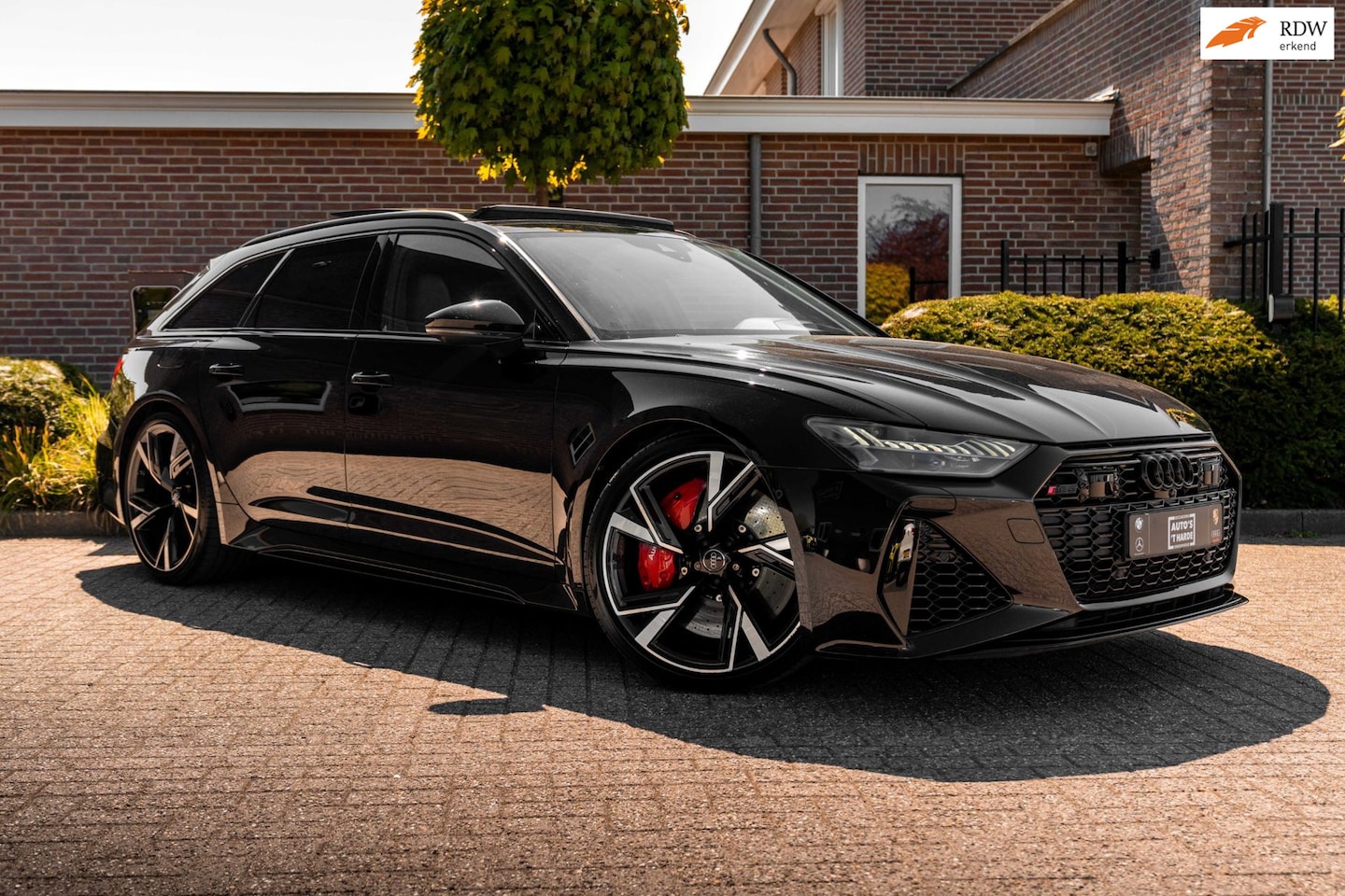 Audi RS6 - Avant 4.0 TFSI Quattro 600 PK Milltek Adaptive Pano B&O Softclose Keramisch Keyless 22'' - AutoWereld.nl
