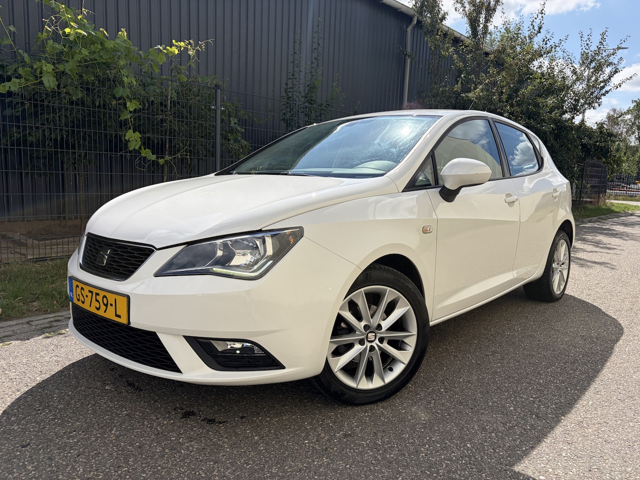 SEAT Ibiza - 1.0 EcoTSI Style Connect / NAVI / CRUISE / CARPLAY / 5-DEURS - AutoWereld.nl