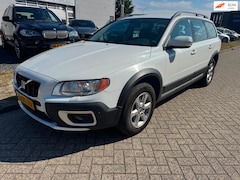Volvo XC70 - 2.4 D5 Kinetic AWD Garantie