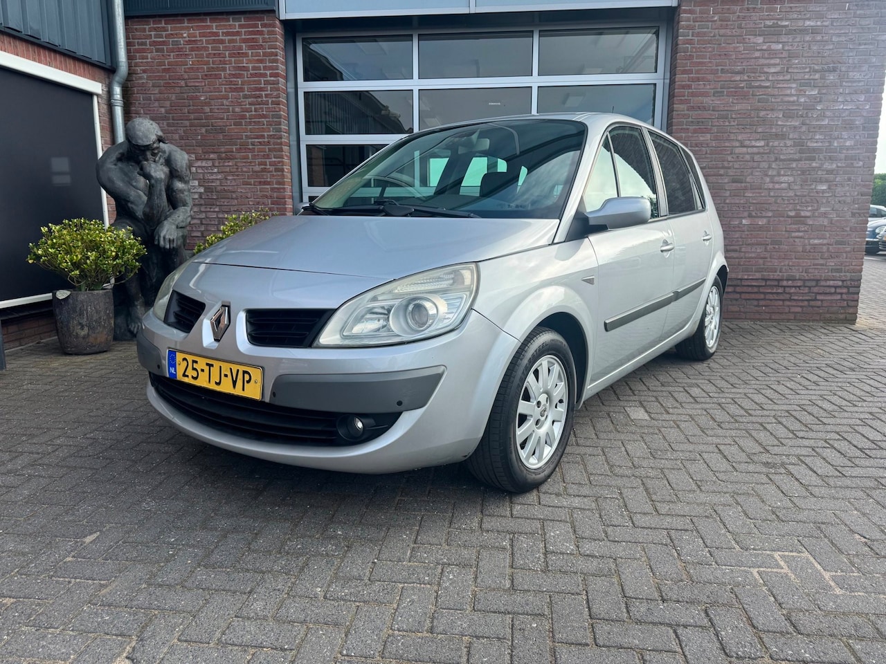 Renault Scénic - 2.0-16V Expression Luxe | Automaat | Trekhaak | - AutoWereld.nl