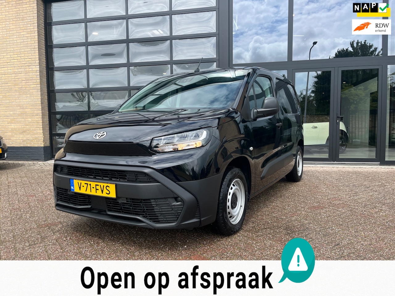 Toyota ProAce City - 1.5 D-4D L1 Navigator , NIEUW DIRECT LEVERBAAR - AutoWereld.nl