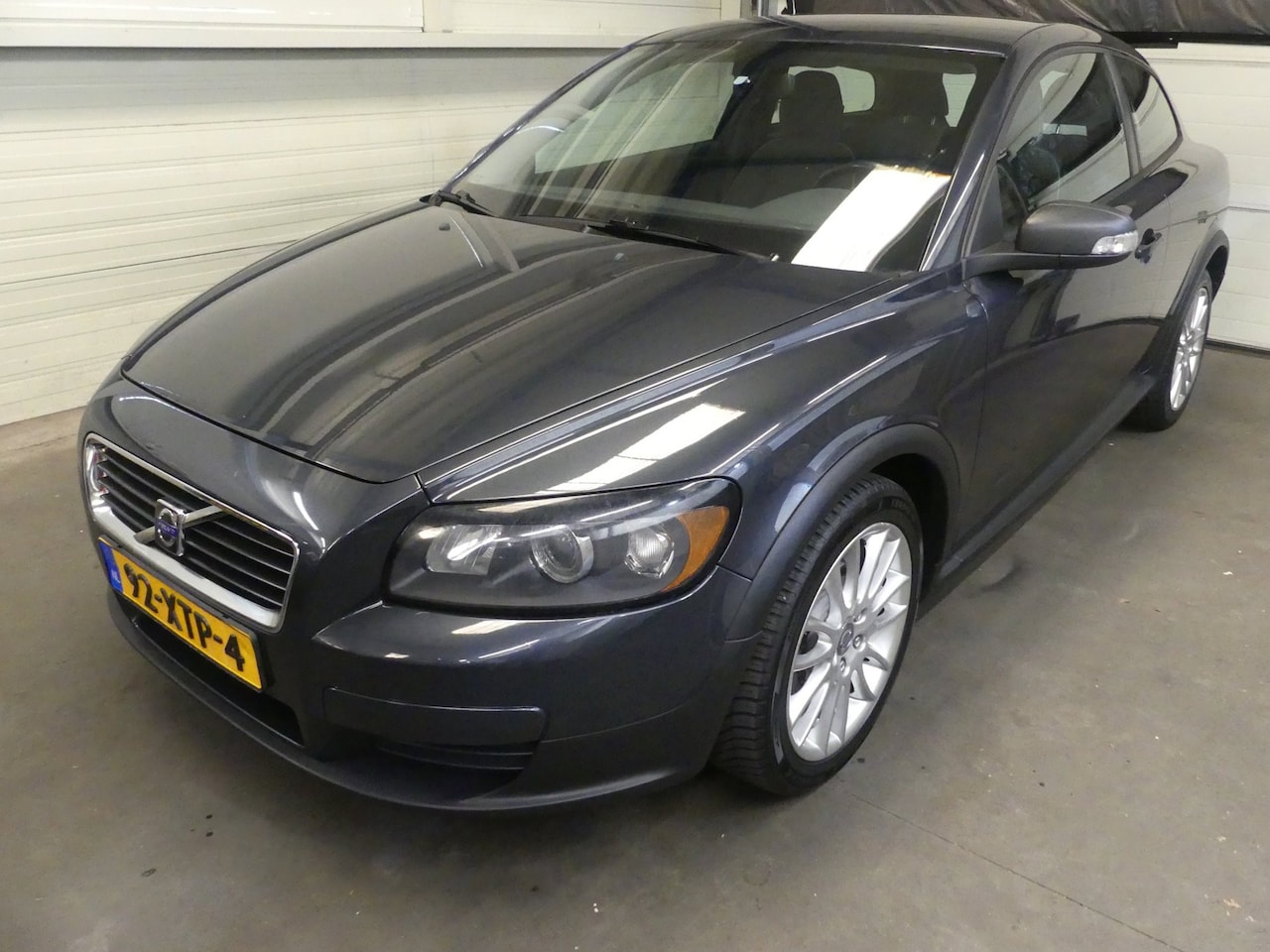 Volvo C30 - 1.6 -Stoelverwarming - Airco - AutoWereld.nl