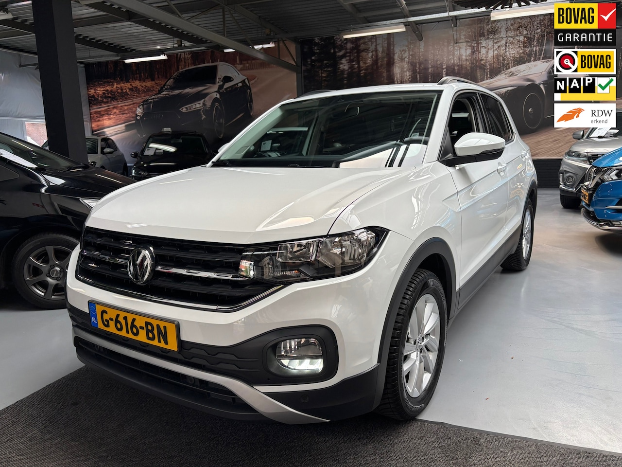 Volkswagen T-Cross - 1.0 TSI Life / Navigatie / Trekhaak - AutoWereld.nl