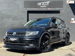 Volkswagen Tiguan - 2.0 TSI 230PK 4M R-Line DSG | Pano | Dynaudio | Standkachel | LED | Trekhaak |