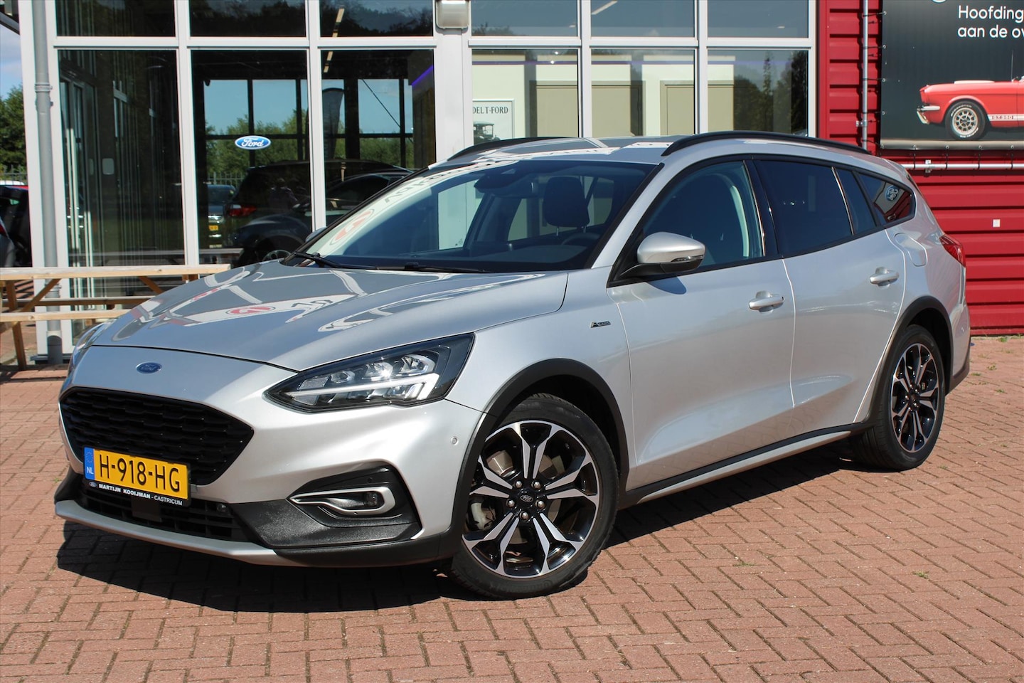 Ford Focus Wagon - 1.0 EcoBoost 125pk Active Business Wagon, B&O, Adaptive Cruise, Winterpack - AutoWereld.nl
