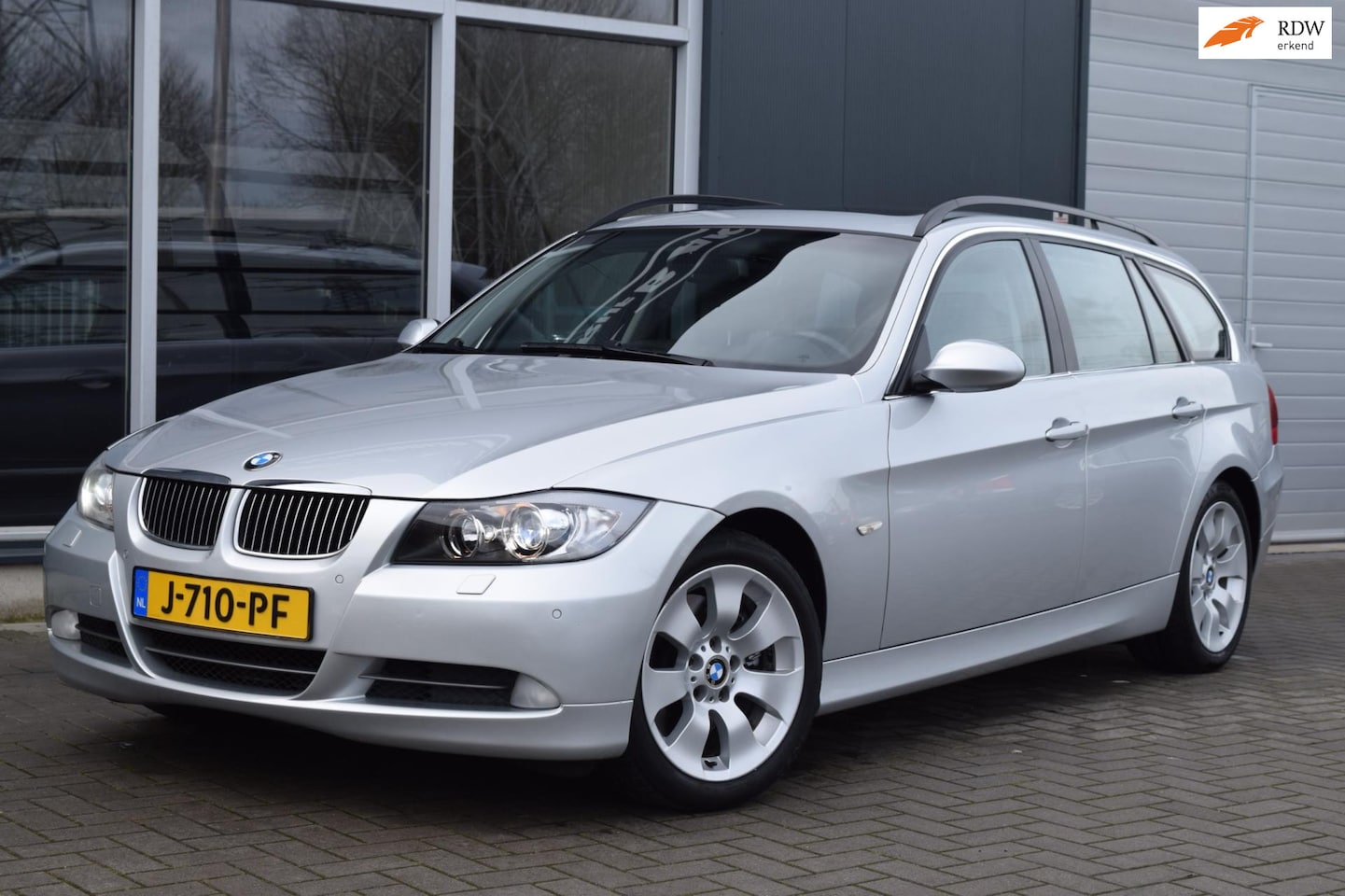BMW 3-serie Touring - 330xi Dynamic Executive | Automaat | Pano | Xenon | Leder | - AutoWereld.nl