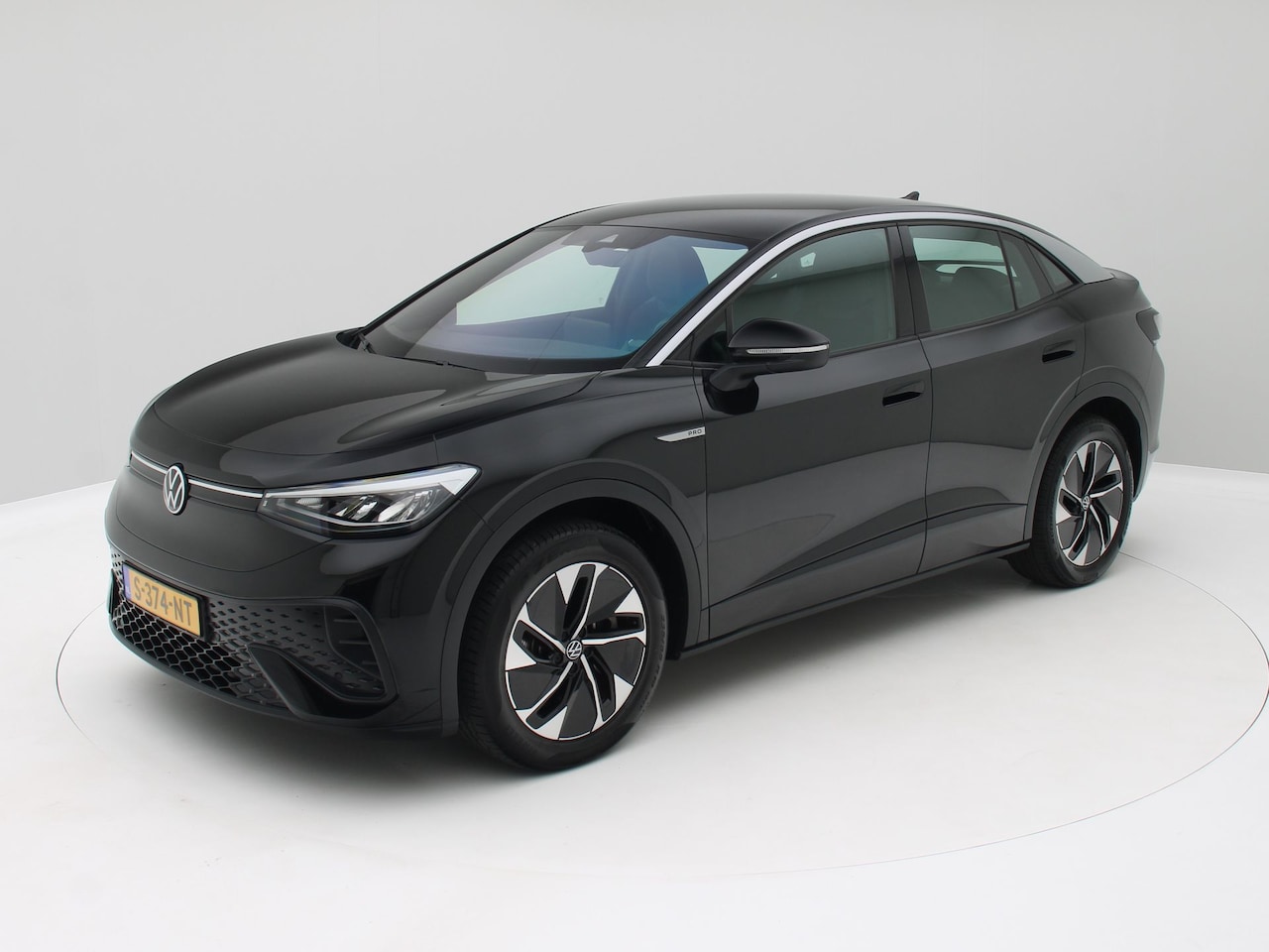 Volkswagen ID.5 - Pro 77 kWh Comfort + / SOH 94,61% / Origineel NL - AutoWereld.nl