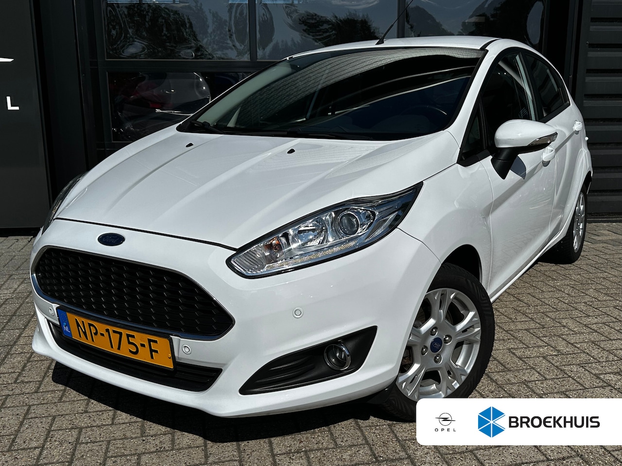 Ford Fiesta - 1.0 Style Ultimate | PARKEERSENSOREN V+A| NAVIGATIE| AIRCO| CRUISE CONTROL| MISTLAMPEN VOO - AutoWereld.nl