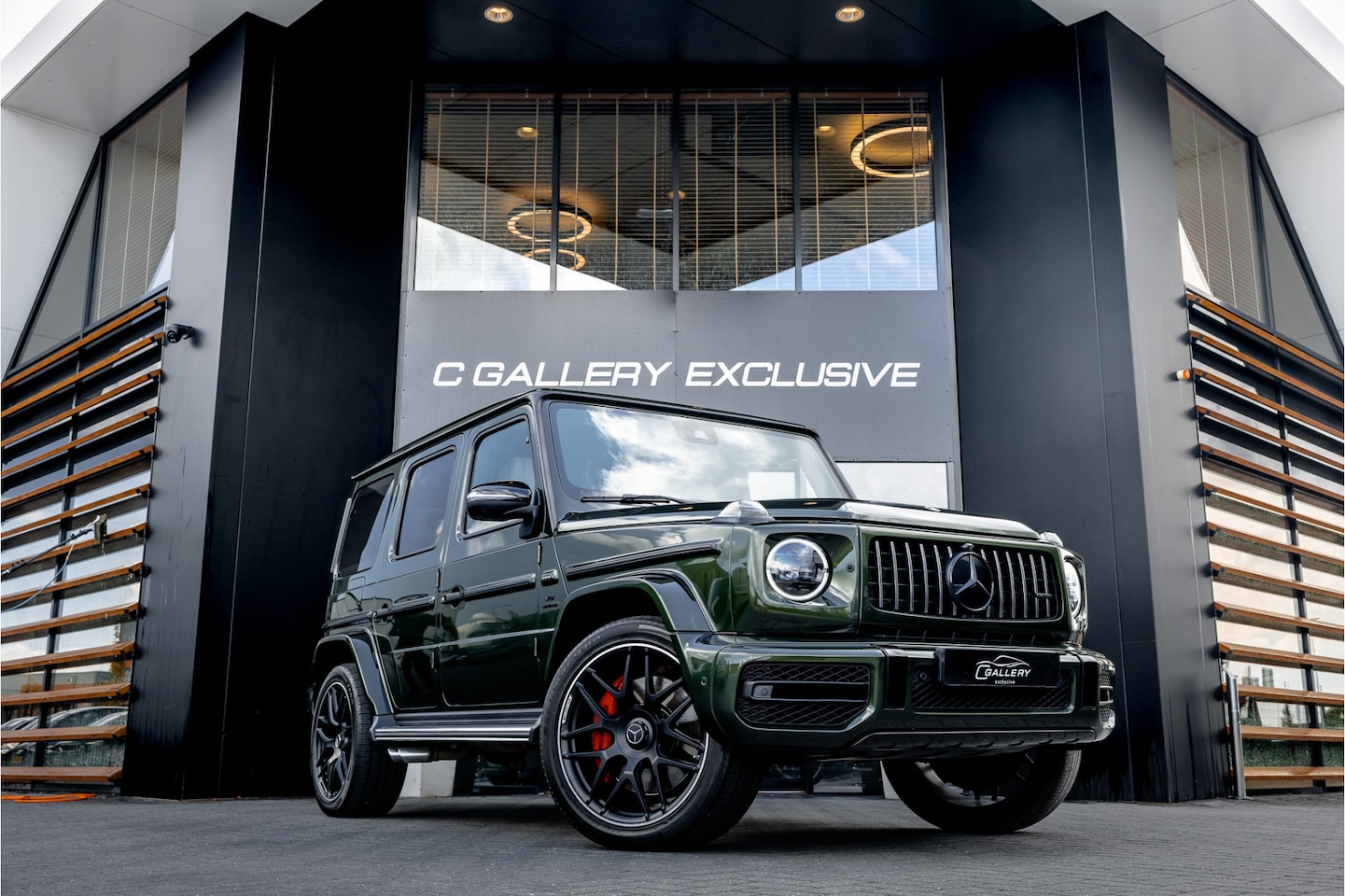 Mercedes-Benz G-klasse - G63 - Olijf Groen | Panorama | Burmester | Stoelkoeling & Massage - AutoWereld.nl
