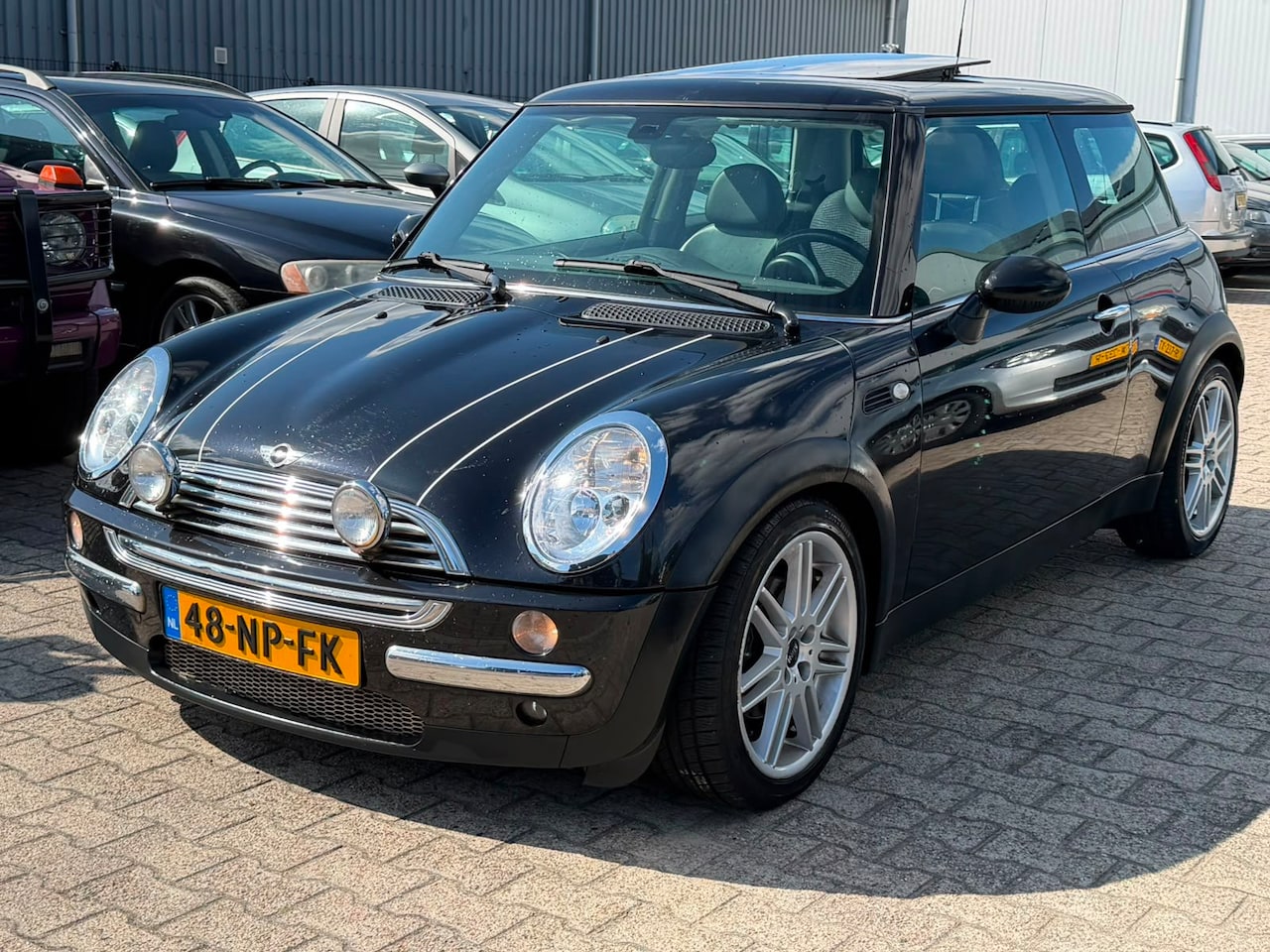 MINI 3-Deurs - 1.6 Cooper Chili 2004 Automaat Panorama dak - AutoWereld.nl