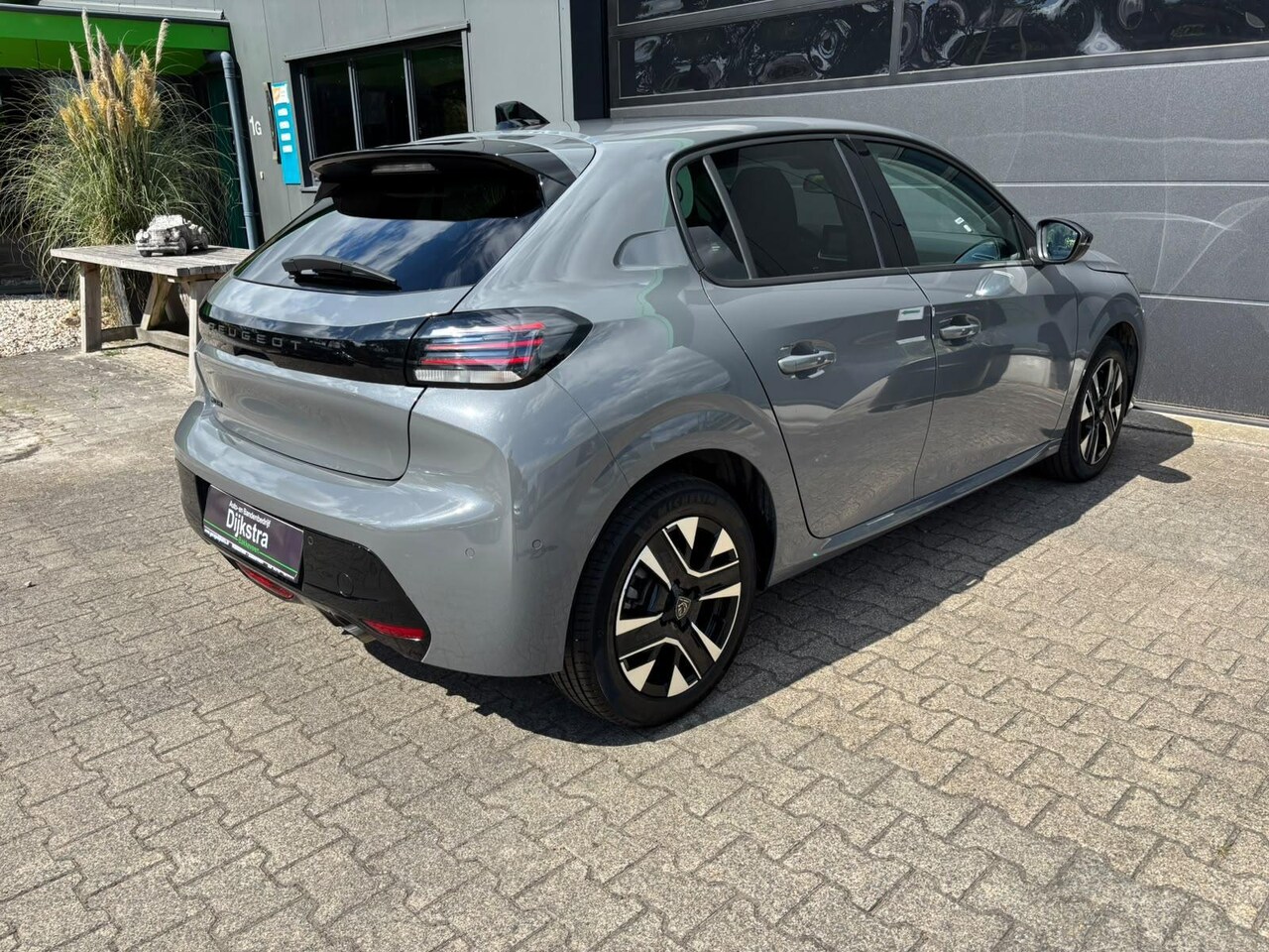 Peugeot 208 - 1.2 100 PK Allure | AppleCarPlay/AndroidAuto | 360 Graden Camera | Adaptieve Cruise Contro