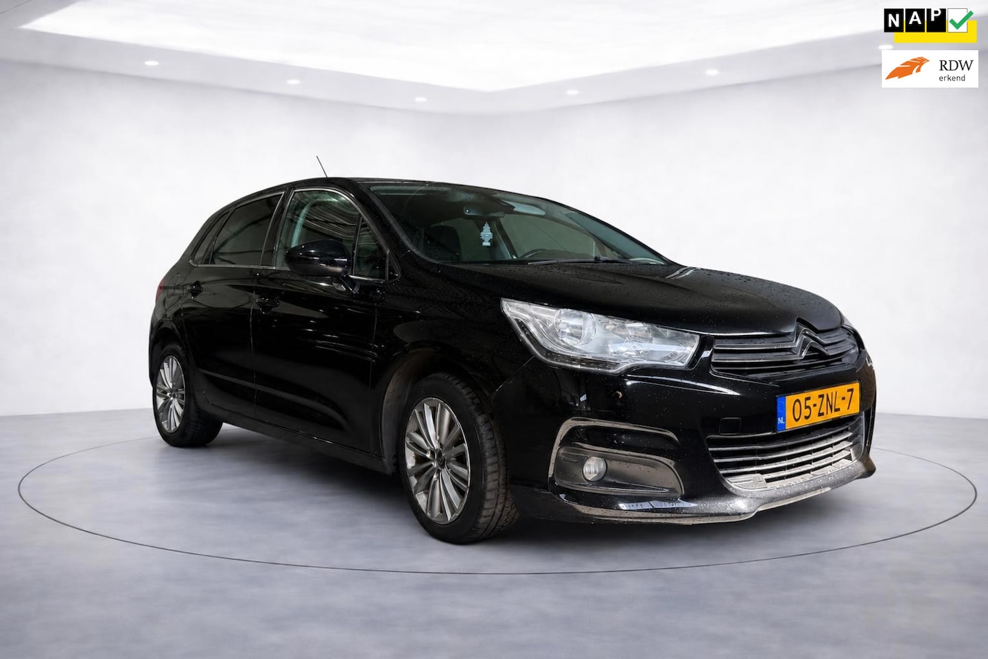 Citroën C4 - 1.6 VTi Ligne Business|airco|cruise|trekhaak|park sens|NAP - AutoWereld.nl