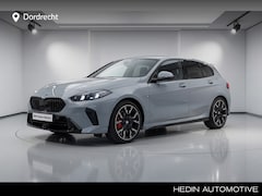 BMW 1-serie - 120 M-Sport Pro | 19" | Camera | Stoelverwarming | Privacy Glass