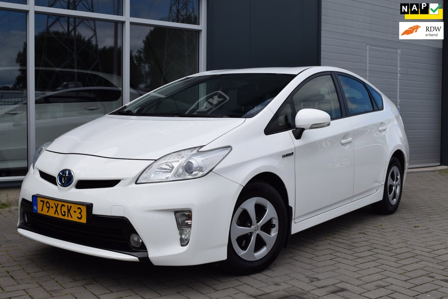 Toyota Prius - 1.8 Comfort Top 5 edition | Automaat | Navi | NAP + APK 4-2027 - AutoWereld.nl