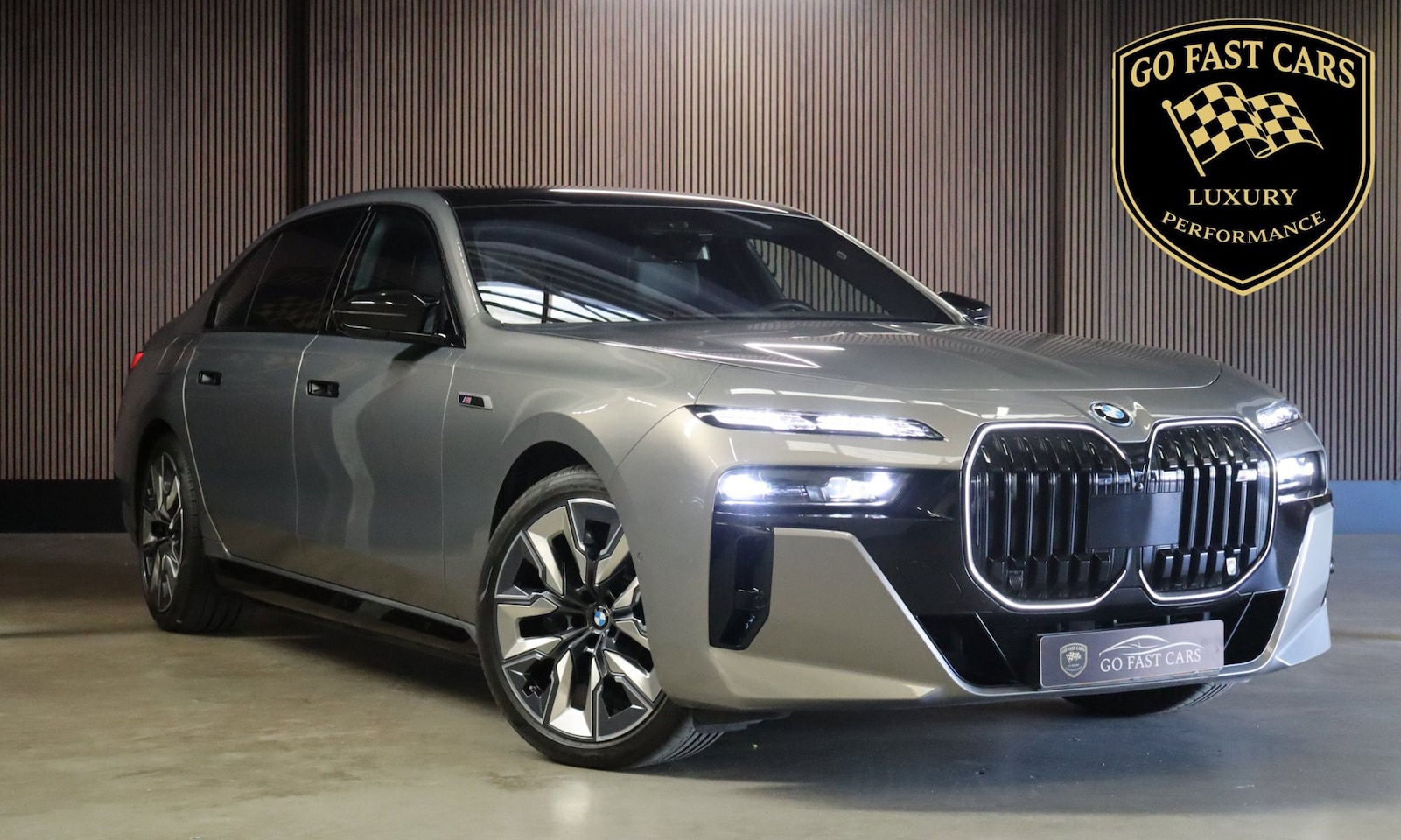 BMW 7-serie - M760e xDrive|571 pk|Skylounge|BMW Iconic Glow kristalkoplampen |Carbon & Kristal int.|Thea - AutoWereld.nl