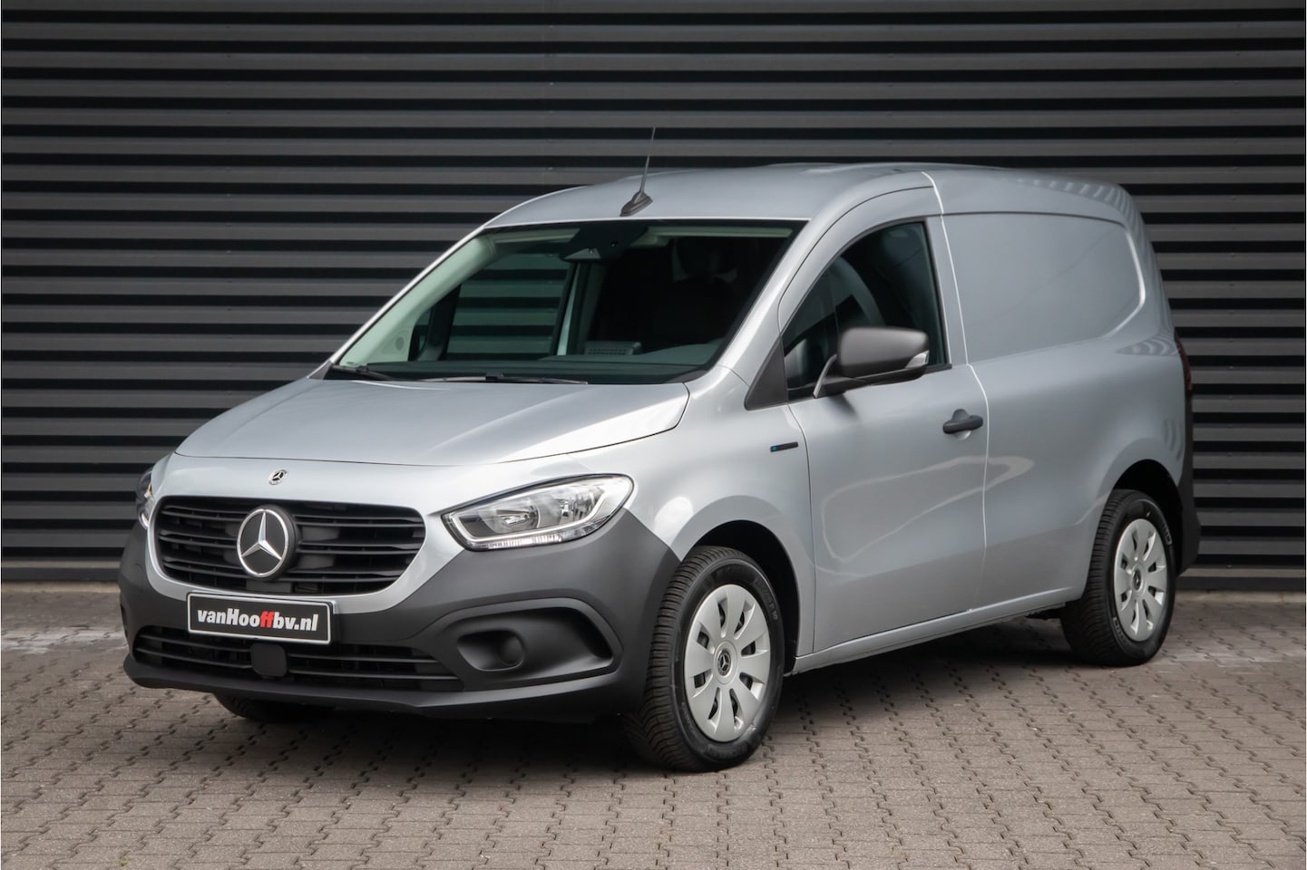 Mercedes-Benz eCitan - 112 L1 51 kWh AC 22kW / DC 75kW - Betimmering - AutoWereld.nl