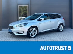 Ford Focus Wagon - 125pk Titanium CLIMA |CARPLAY | NAVI | STOEL + STUURVERWARMING | 17INCH | PARKASSIST