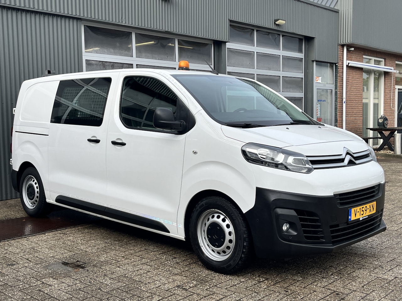 Citroën Jumpy - 1.6 HDI Airco Cruise control Trekhaak 2000kg Schuifdeur Kastinrichting Telefoonvoorbereidi - AutoWereld.nl