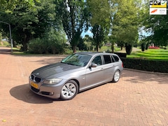 BMW 3-serie Touring - 320d Luxury Line Msport+ | 200PK+ | Widescreen | Trekhaak