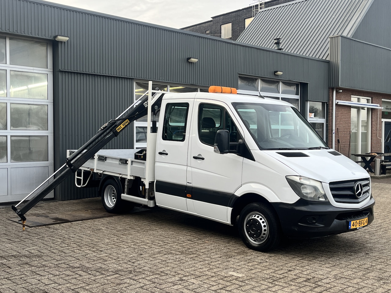 Mercedes-Benz Sprinter - 513 CDI 130pk DC Laadkraan Hiab 017T Airco Trekhaak 2000kg Open laadbak Euro 6 Pick-up 1e - AutoWereld.nl