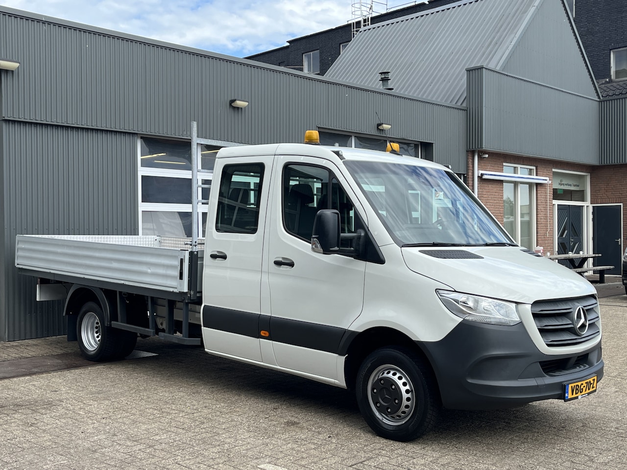 Mercedes-Benz Sprinter - 514 CDI DC open laadbak Trekhaak 3500 trekgewicht Dubbele lucht Airco Cruise controle 6-Pe - AutoWereld.nl